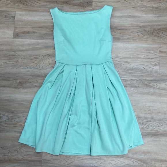 *HOST PICK* Monteau Babydoll Dress - Picture 1 of 6